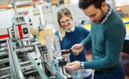 11-2 managing risk-624854602.jpg